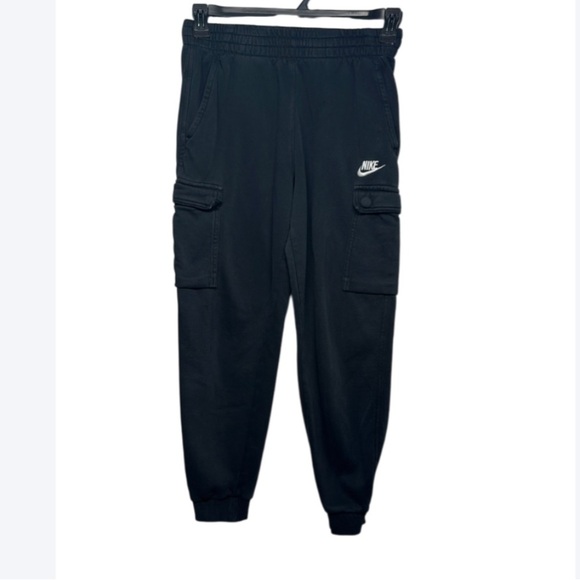 Nike Youth Size Large black Sweatpants Elastic Waist Drawstring Cargo Pockets - Picture 2 of 12
